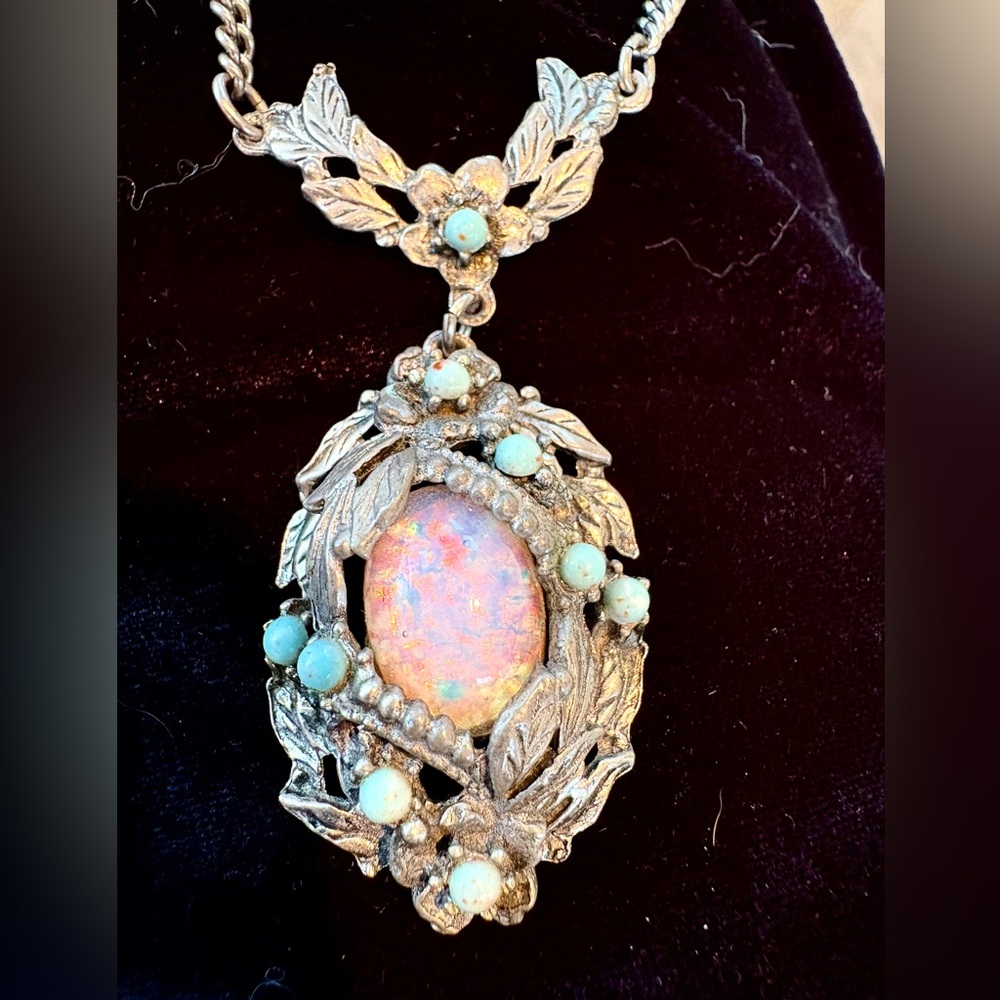 🔥RARE Vintage Sarah Coventry 💕💙 Opaline Silver Turquoise Pendant Necklace